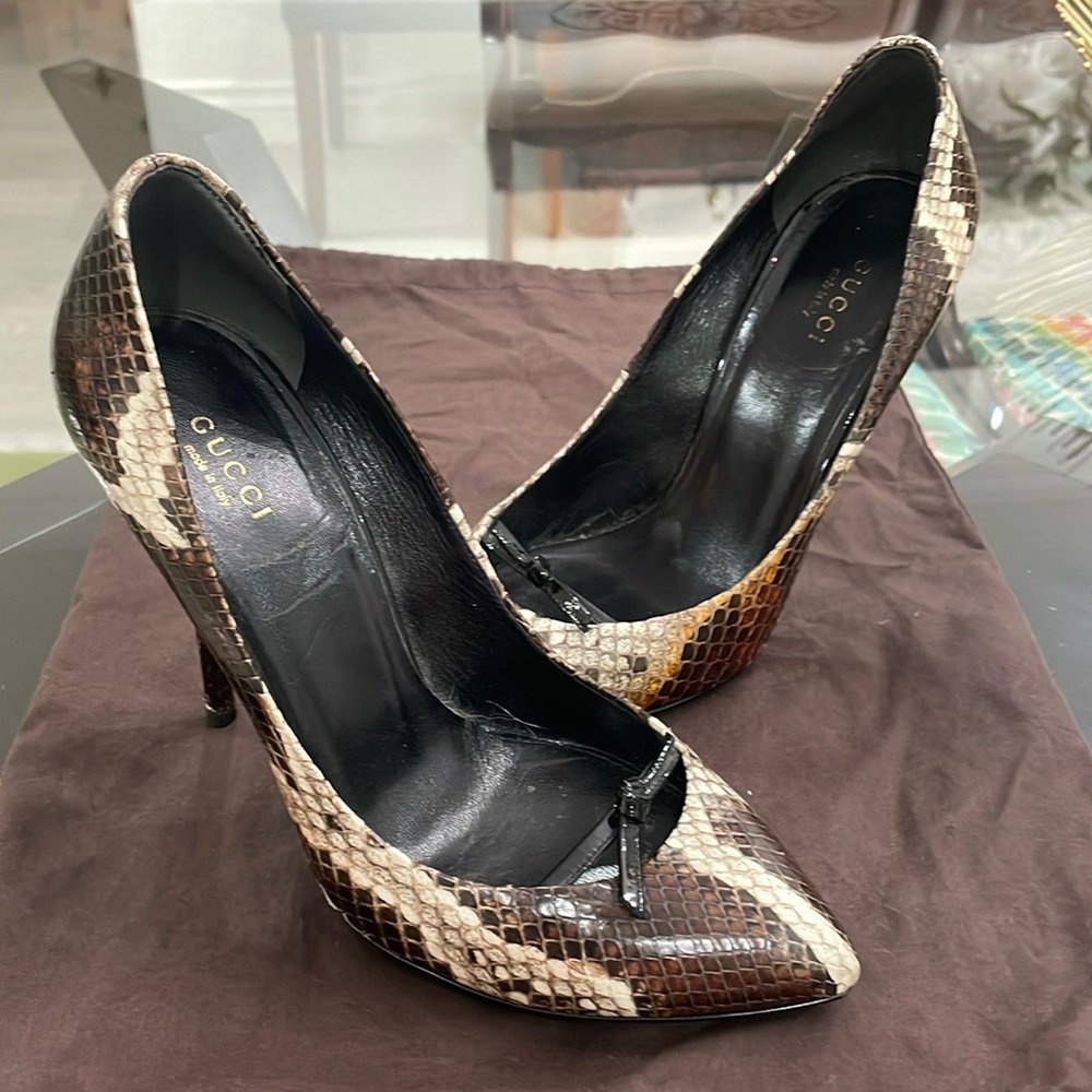 Gucci Snakeskin Pointe Heels - Size 38